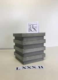 Concrete design box urn 
